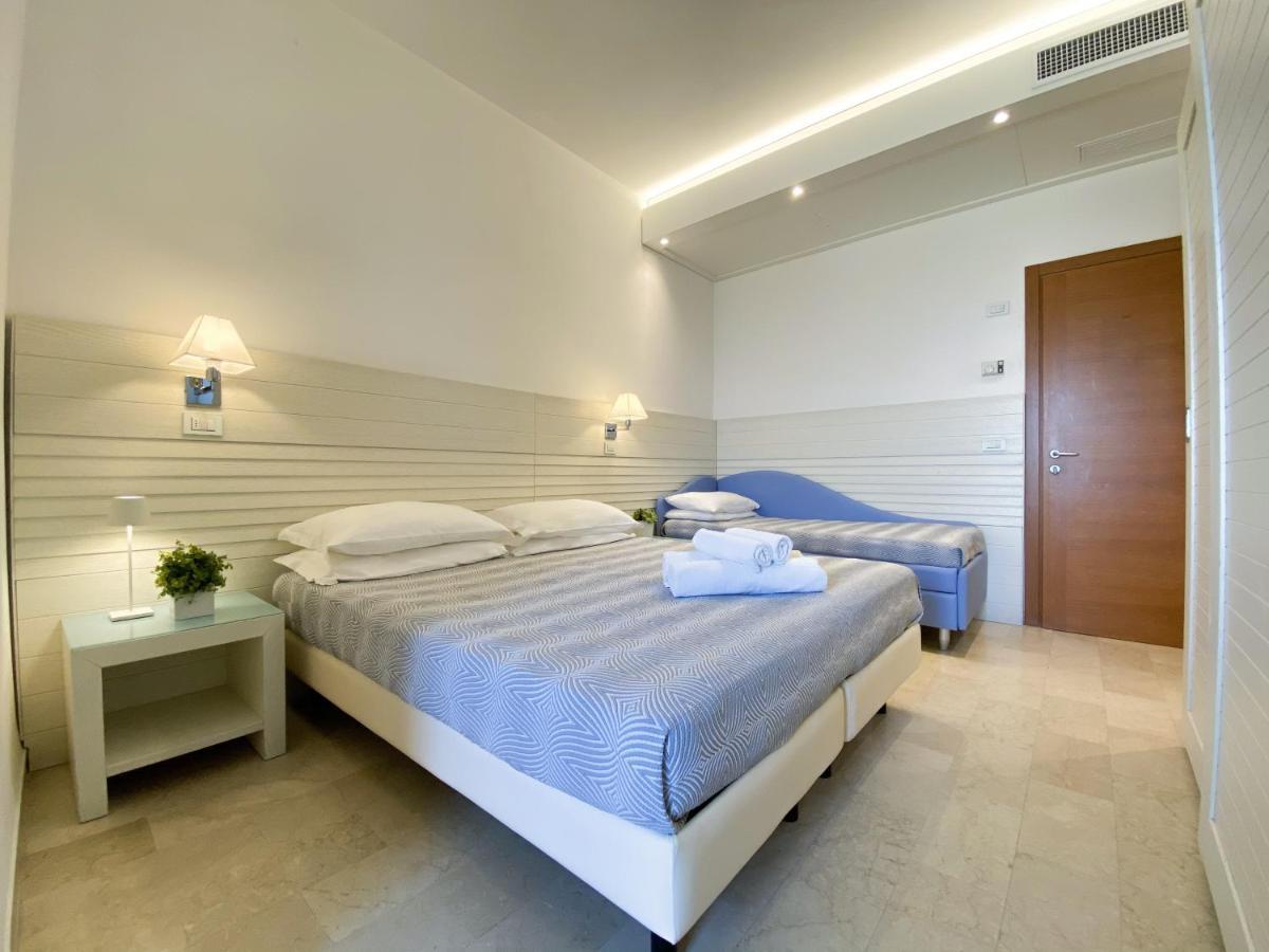 Club Hotel Річчоне Екстер'єр фото