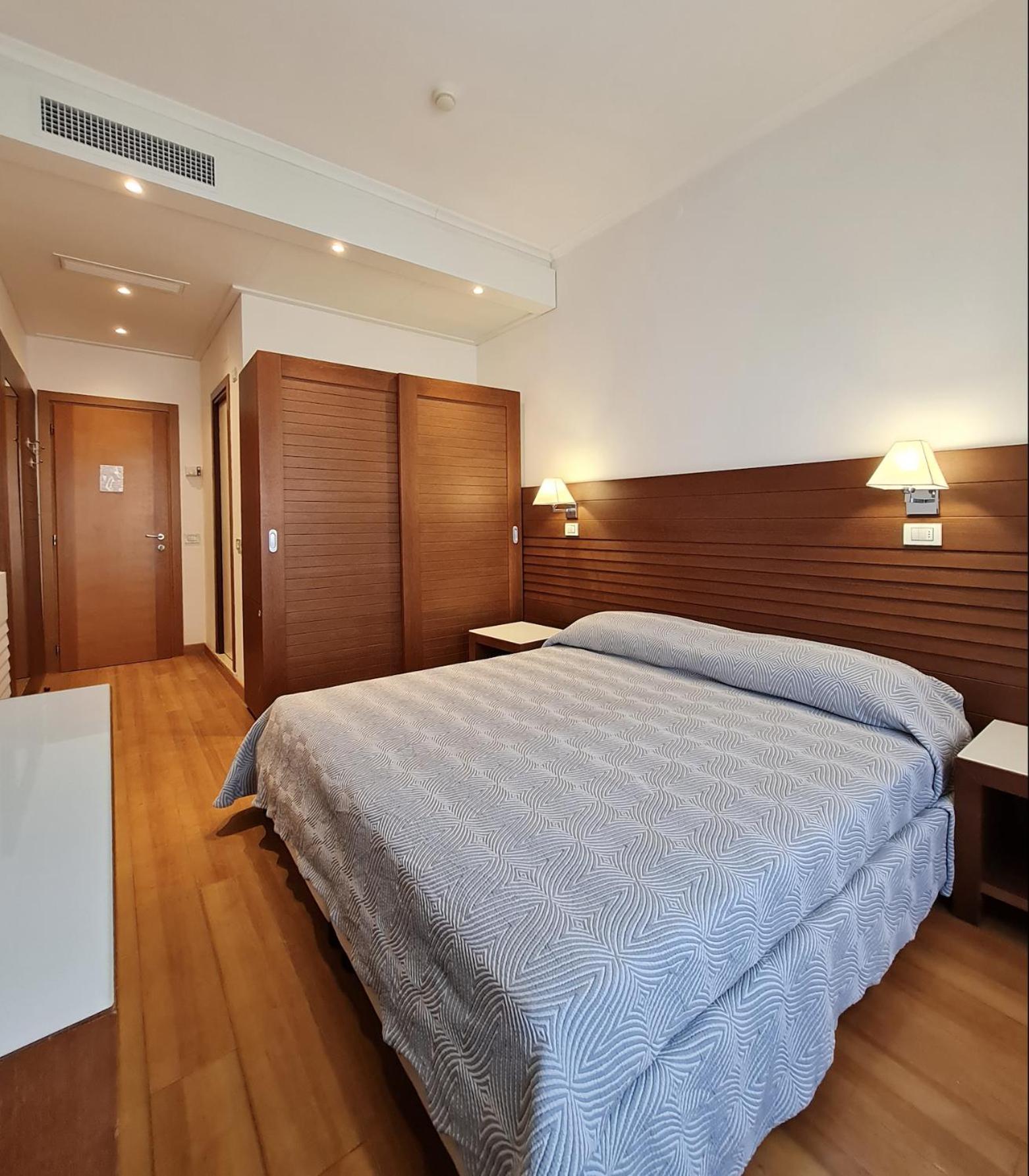 Club Hotel Річчоне Екстер'єр фото